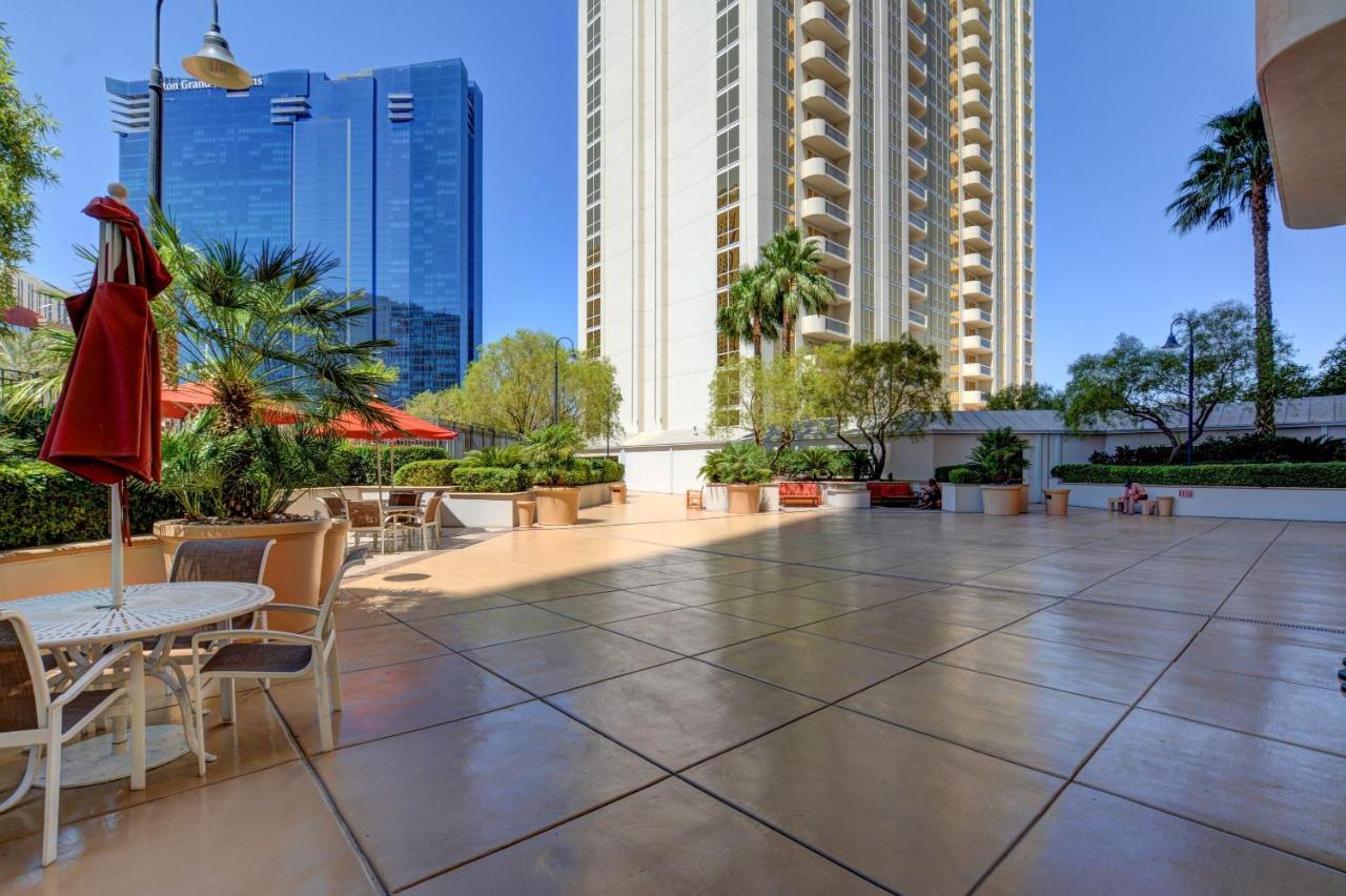 Mgm Signature-22-703 Strip View Jacuzzi Studio Las Vegas Exterior photo